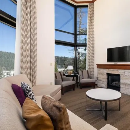 Image 7 - Everline Resort & Spa, 400 Squaw Creek Road, Olympic Valley, Placer County, CA 96146, USA - House for sale