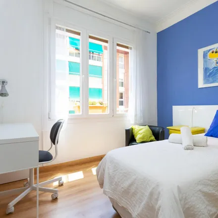 Rent this 4 bed apartment on Carrer d'Ausiàs Marc in 59, 08010 Barcelona