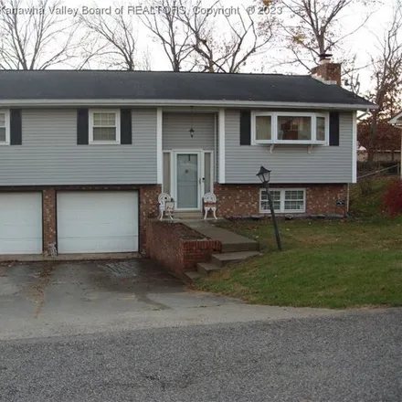 Buy this 4 bed house on Lindavista Drive in Cross Lanes, WV 25313