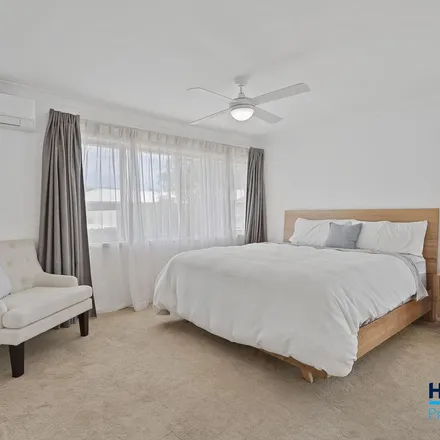Rent this 6 bed apartment on 75 Bundah Street in Camp Hill QLD 4152, Australia