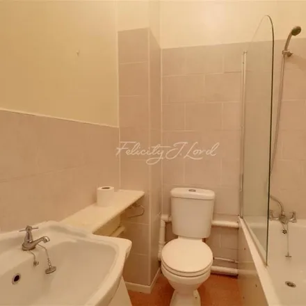 Image 5 - 55 Downs Park Road, London, E8 2HY, United Kingdom - Apartment for rent