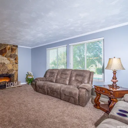 Image 3 - 1422 East Winterwood Circle, Sandridge, Salt Lake County, UT 84092, USA - House for sale