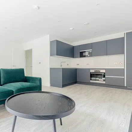 Rent this 1 bed apartment on Civic Street in London, TW3 4FJ