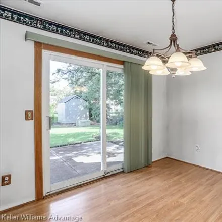 Image 6 - 1173 Meadowview Drive, Four Towns, Waterford Township, MI 48327, USA - House for sale