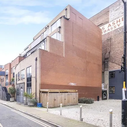 Rent this studio apartment on 7 Risborough Street in Bankside, London