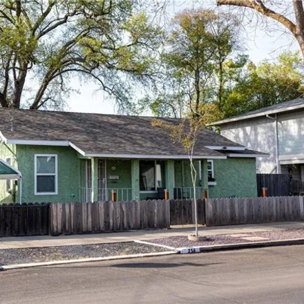 Buy this 2 bed house on 210 East 19th Street in Chapmantown, Chico