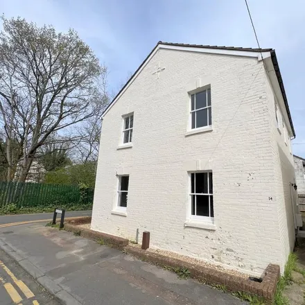 Rent this 3 bed duplex on Hill Street in Royal Tunbridge Wells, TN1 2BY