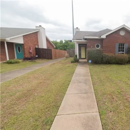 Rent this 3 bed house on 8399 Grand Oak in Montgomery, AL 36117