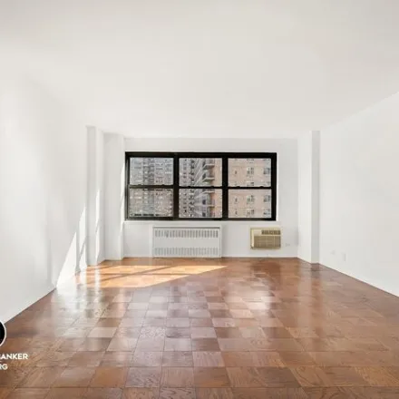 Image 2 - 165 W End Ave Apt 15j, New York, 10023 - Apartment for sale