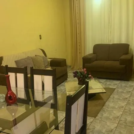 Buy this 3 bed house on Rua Paraguai in Santa Rosa, Divinópolis - MG