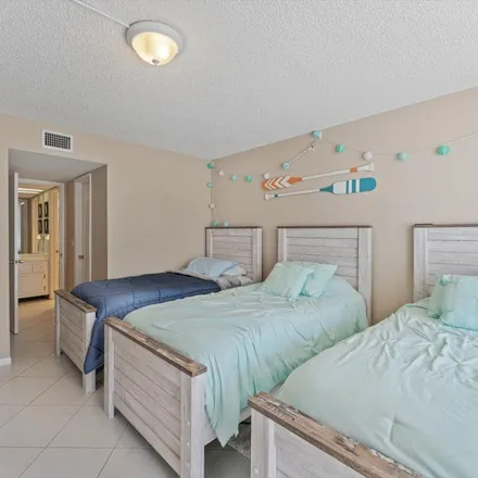 Image 4 - 3570 South Ocean Boulevard, South Palm Beach, Palm Beach County, FL 33480, USA - Apartment for rent