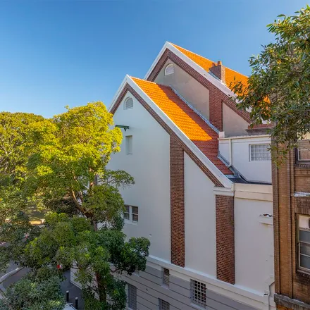 Rent this 3 bed apartment on Hayden Place in Darlinghurst NSW 2010, Australia