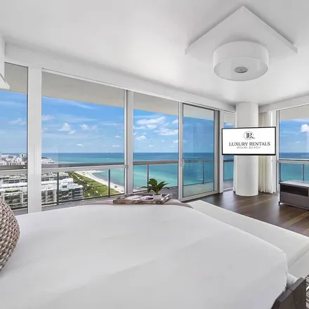 Rent this 3 bed condo on Miami Beach