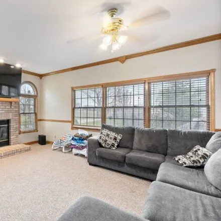 Image 5 - North Bushnell Street, Sheridan, Mission Township, IL 60551, USA - House for sale