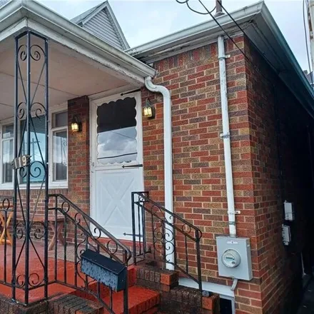 Buy this 2 bed house on 128 Linden Way in Crestview, Donora