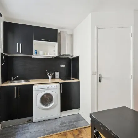 Image 4 - 34 Rue Saint-Sulpice, 75006 Paris, France - Apartment for rent