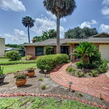 Buy this 3 bed house on 1980 Quail Hollow Drive in Riverside, DeLand