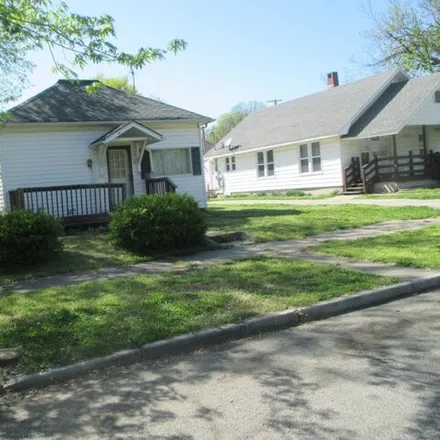 Buy this 3 bed house on 1540 South Moffet Avenue in Joplin, MO 64804