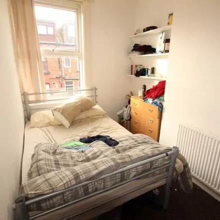 Image 2 - Mayville Street, Leeds, LS6 1ND, United Kingdom - Townhouse for rent
