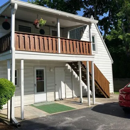 Rent this 1 bed house on Service Tire Truck Center in 935 South Main Street, Chambersburg