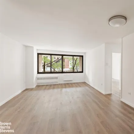 Buy this studio apartment on 100 BEEKMAN STREET 2H in Financial District