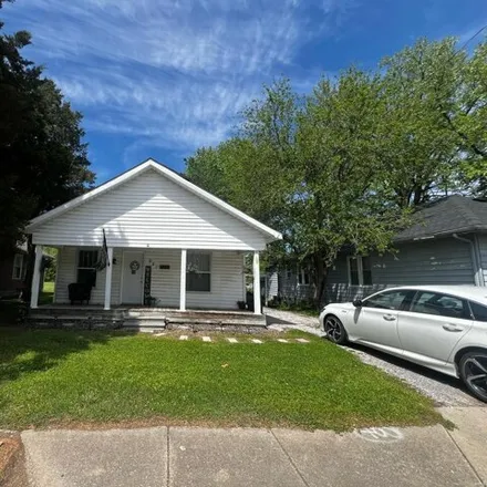 Buy this 2 bed house on 299 West Herrin Street in Herrin, IL 62948