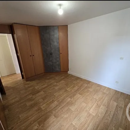Rent this 3 bed apartment on 36 Rue de Paris in 77140 Nemours, France