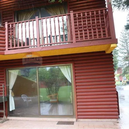 Rent this 4 bed house on Colo Colo 11 in 492 0000 Pucón, Chile