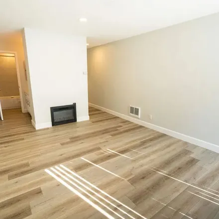 Image 7 - 21 Northstar Street, Los Angeles, CA 90292, USA - Apartment for rent