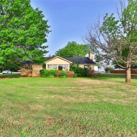Buy this 3 bed house on 5550 Us Highway 277 S in Abilene, Texas