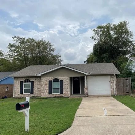 Rent this 3 bed house on 5112 Sears Street in Fort Worth, TX 76105