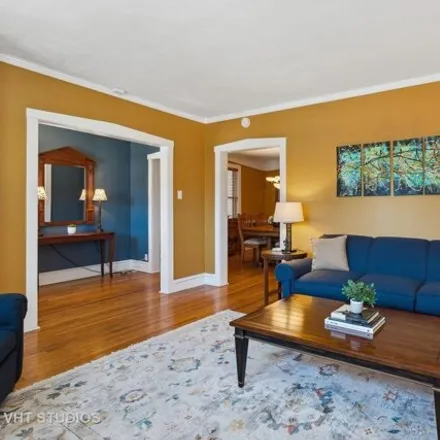 Image 5 - 5930 North Hermitage Avenue, Chicago, IL 60660, USA - House for sale