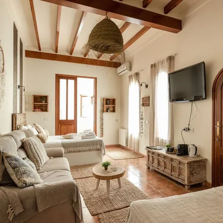 Rent this 6 bed townhouse on 03727 Xaló