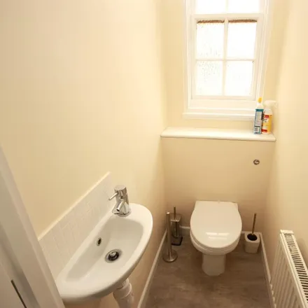 Image 7 - unnamed road, London, W3 7JD, United Kingdom - Apartment for rent