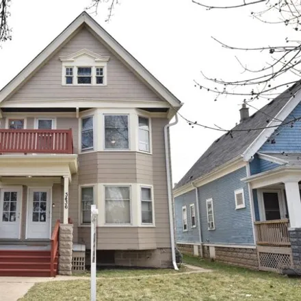 Buy this studio house on 3434 North 15th Street in Milwaukee, WI 53206