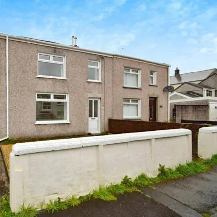 Buy this 3 bed duplex on Queen's Road in Skewen, SA10 6AW