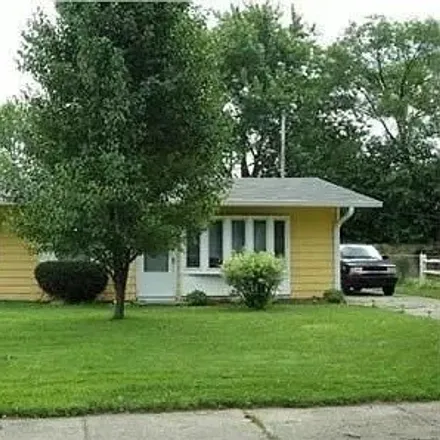 Image 1 - 3049 Wallace Avenue, Indianapolis, IN 46218, USA - House for sale