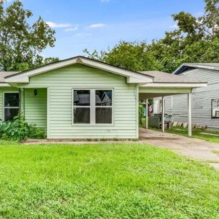 Buy this 3 bed house on 162 Sherwood Dr in Lafayette, Louisiana