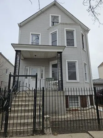 Rent this 3 bed house on 4625 South Sacramento Avenue in Chicago, IL 60632