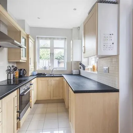 Rent this 5 bed townhouse on 752 Pershore Road in Stirchley, B29 7NJ
