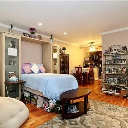 Image 5 - 373 Bay 8th Street, New York, NY 11228, USA - Apartment for sale