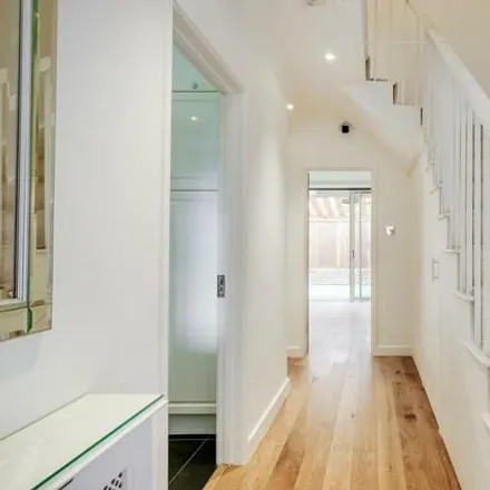 Rent this 6 bed townhouse on Meadowbank in Primrose Hill, London