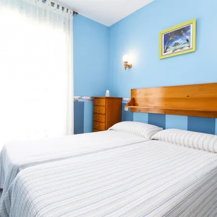 Image 3 - Carrer de Penedes, 43840 Salou, Spain - Apartment for rent