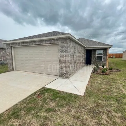 Buy this 3 bed house on unnamed road in Chickasha, OK 73018