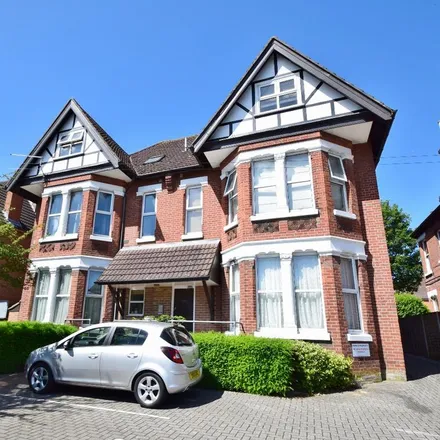 Rent this 1 bed apartment on 154 Hill Lane in Bedford Place, Southampton