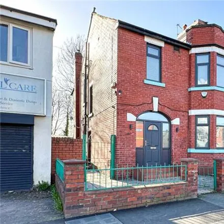 Buy this 6 bed duplex on White Gate in Moston Lane East / by Hollinwood Avenue, Moston Lane East