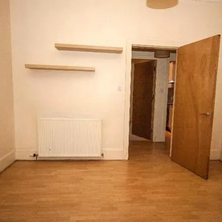 Image 2 - Tesco, Bridgend, Kilbirnie, KA25 7DF, United Kingdom - Apartment for rent