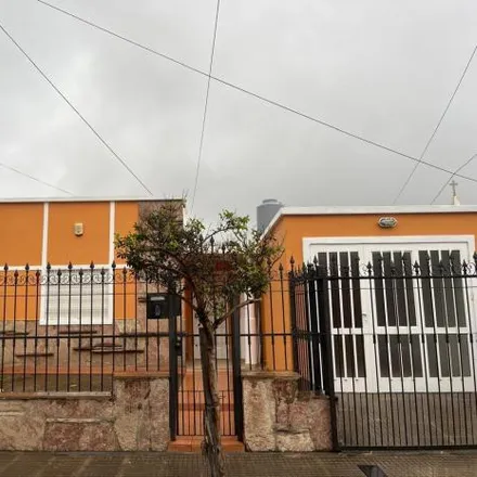 Rent this 3 bed house on Rodolfo de Ferrari Rueda 2794 in Villa Revol, Cordoba