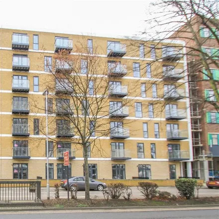Rent this 1 bed apartment on Victoria Avenue in Southend-on-Sea, SS2 6EQ