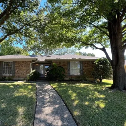 Rent this 3 bed house on 3673 Lynbrook Lane in Arlington, TX 76015
